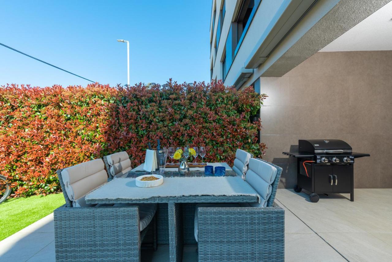 Luxury New Apartment With Private Garden Near The Beach! Porec Exterior photo